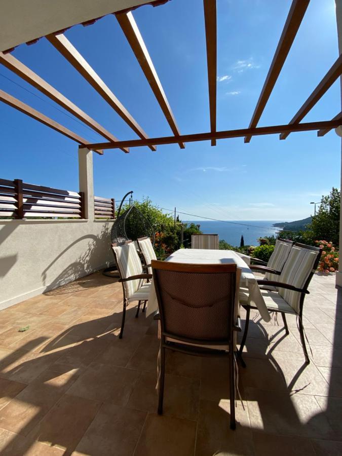 Villa Pergola -Apartment Roko Mlini Exterior photo